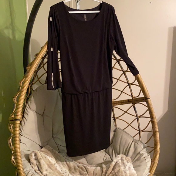 Black cocktail dress - Picture 1 of 3